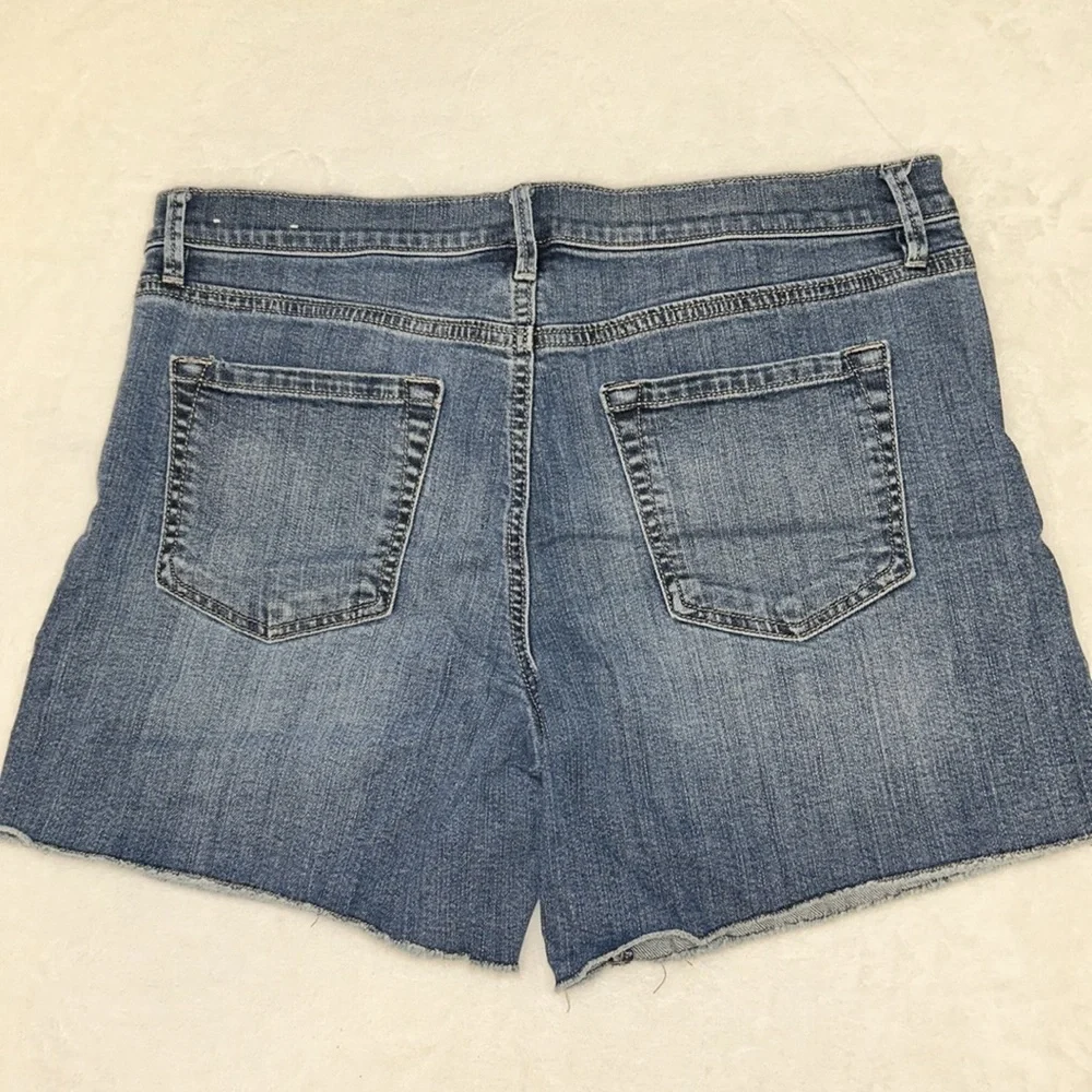 2 LOFT Denim Roll Short Jean Shorts Size 8 - Picture 8 of 11